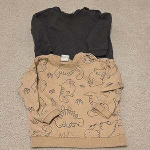 H&M Baby Dinosaur Print Tan and Black Sweatshirt Set